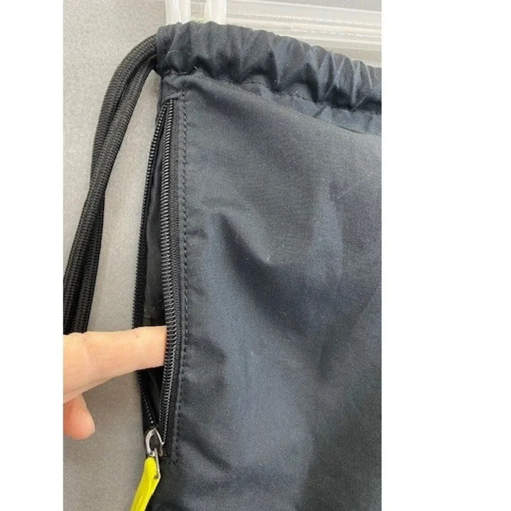 Nike Heritage Drawstring Backpack Side Pocket Black w/‎ White Logo